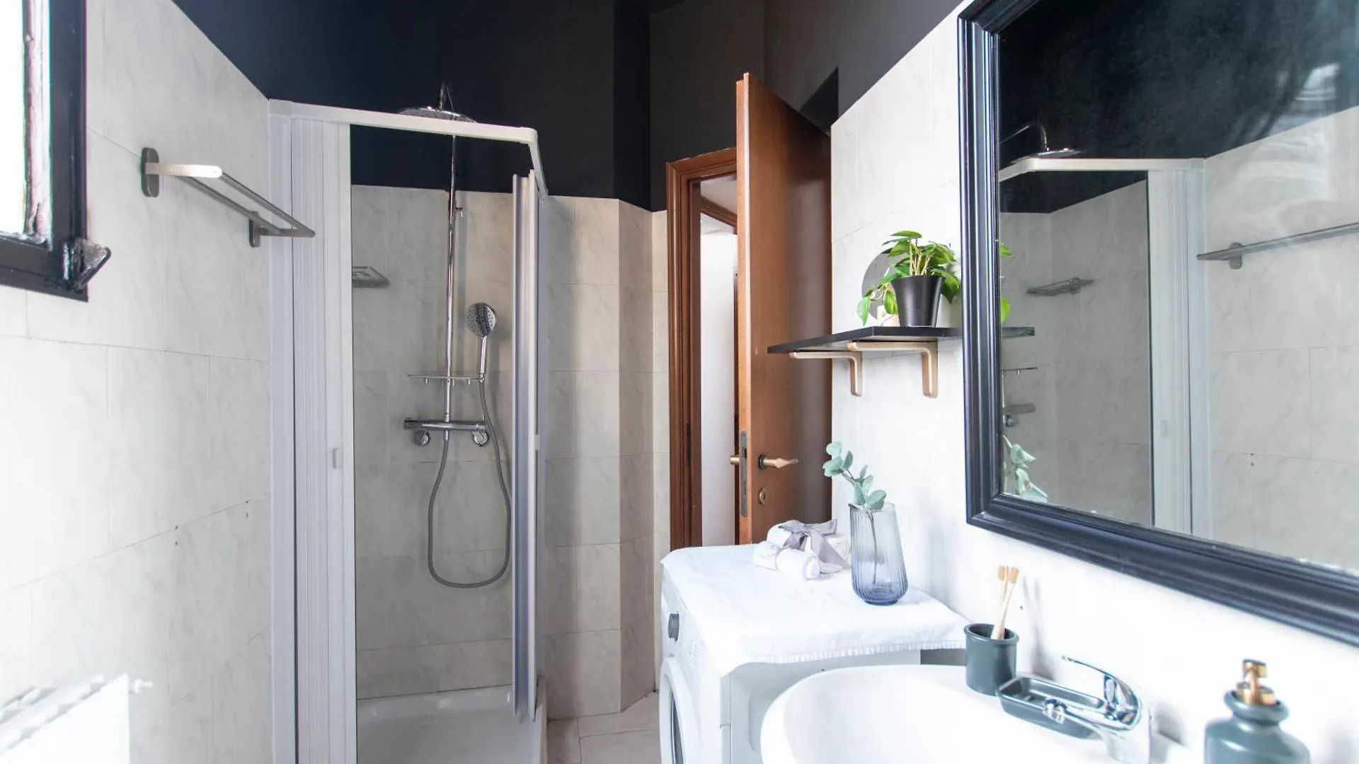 I Host Apartment - Pasteur 15-3 Milan 0*,  Italy