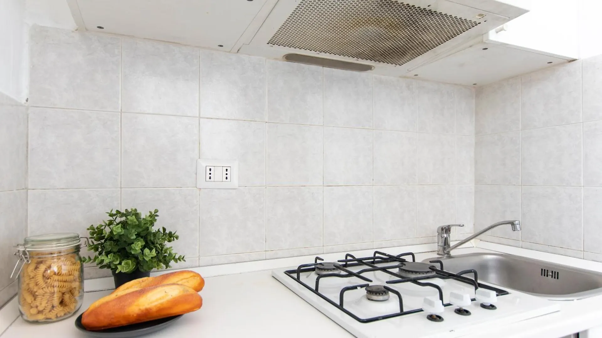 I Host Apartment - Pasteur 15-3 Milan Italy